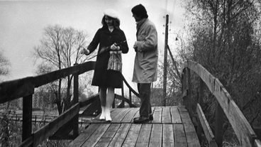 Ābols upē (1974)
